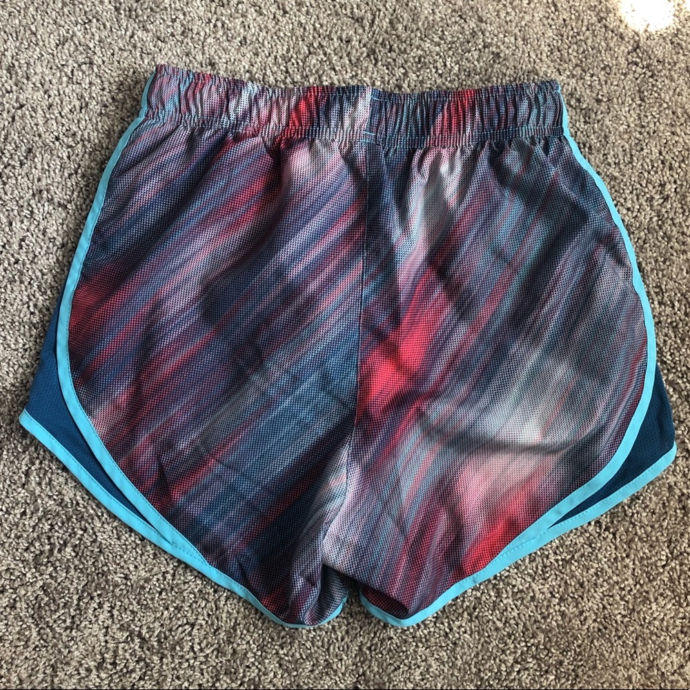 Nike running shorts - Picture 2 of 4